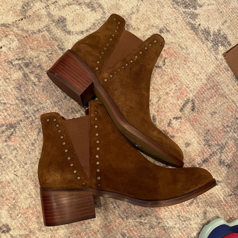 Steve Madden boots